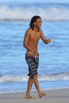 jaden-smith-ripped-abs
