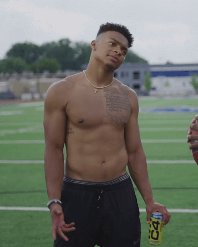 justin-fields-abs-shirtless-2021